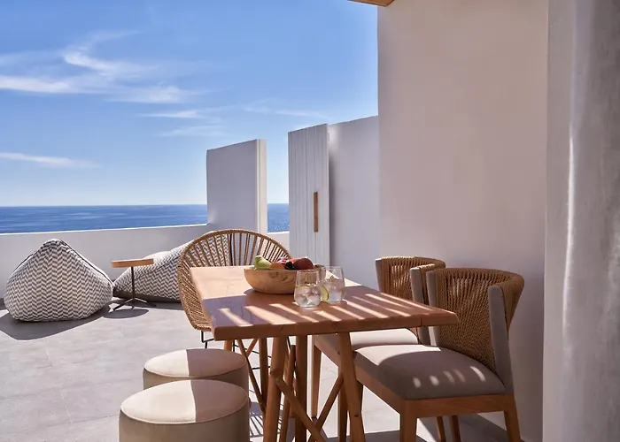 Armony Suites Milos
